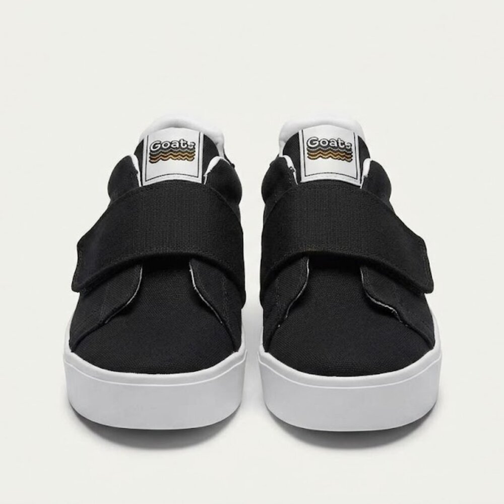 NWT Goats Black Walking Shoes Size 7 - Easy-On Canvas Sneakers